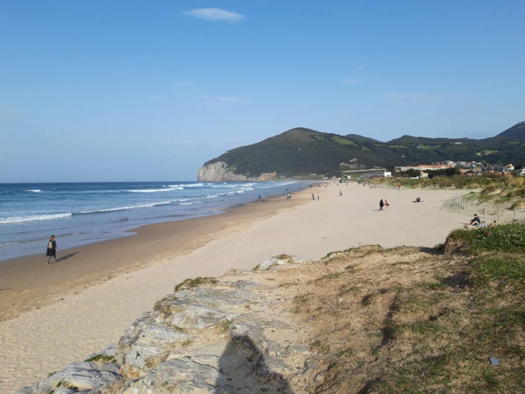 Nuestras mejores playas en Cantabria para ir en familia