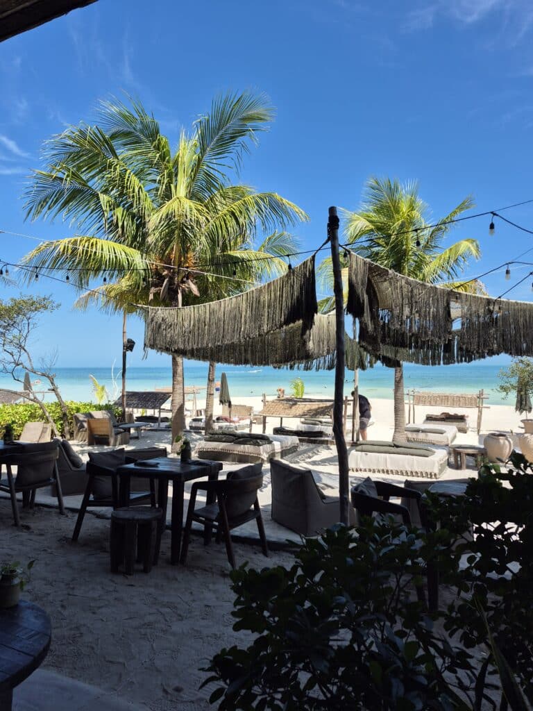 Ruta de 8 días por Riviera Maya y Holbox en familia: playas, cenotes y cultura maya